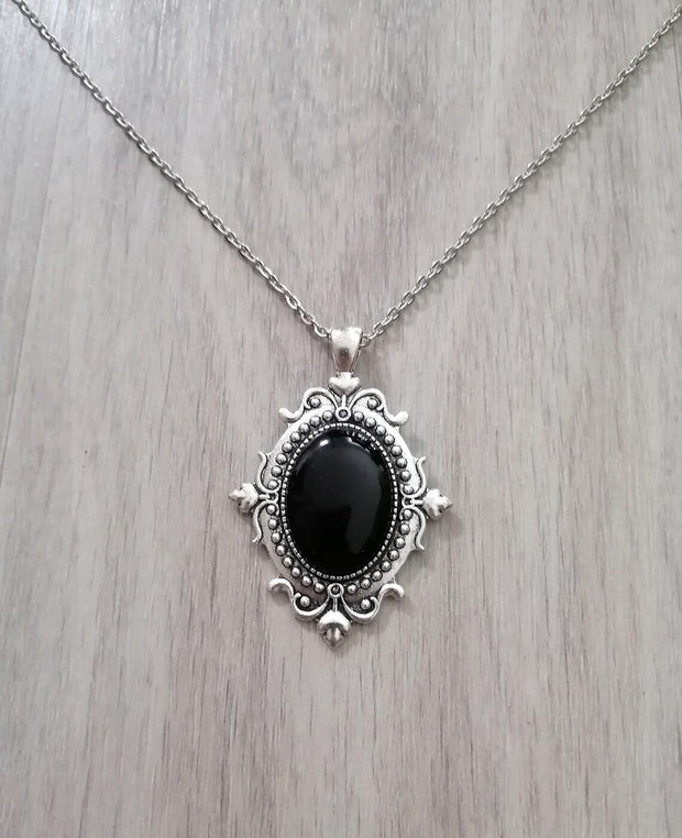 Gothic Vintage Bronze Pendant Necklace Personality