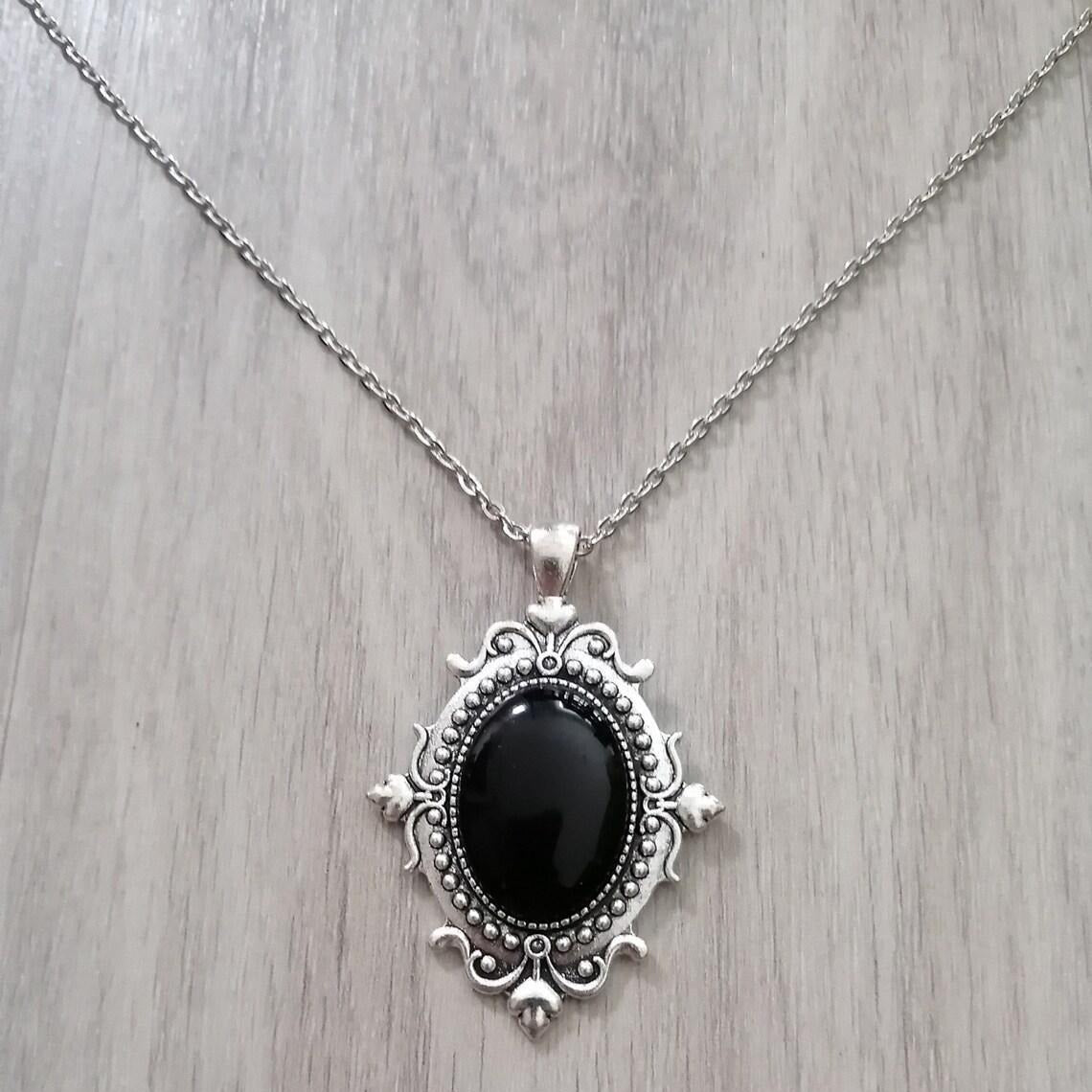 Gothic Vintage Bronze Pendant Necklace Personality