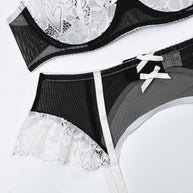 Wholesale Ladies Panties and Bra Set in Black and White Lace Waist Show